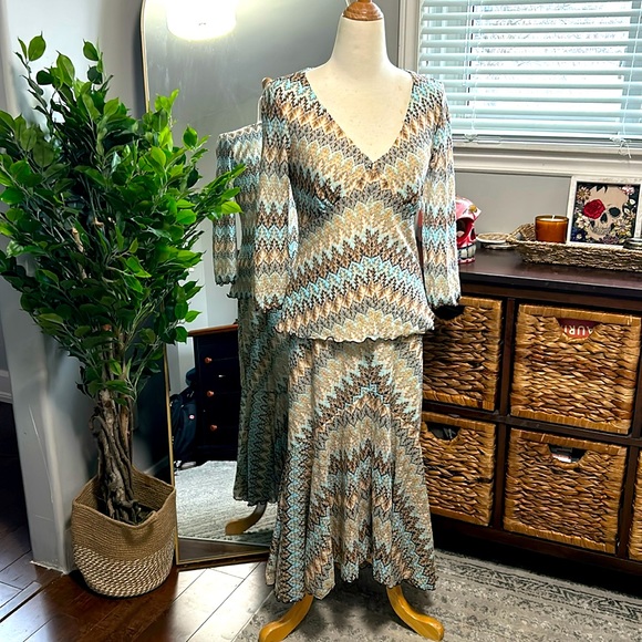 🏷️ SALE 🏷️ Banana Republic Zig Zag shirt & skirt set - Picture 1 of 13